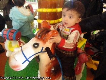 شاهزاده سوار بر اسب سفید