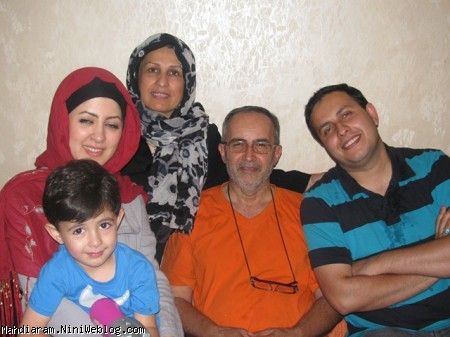 عکس با مامان ثریا و بابا ناصر جون