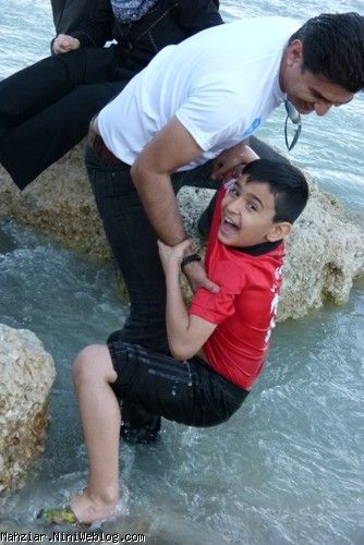 لحظه سقوط مهزیار در آب