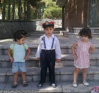 محیا از پلیس تقلید میکنه