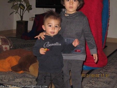ببین خونه مادر جونو به خاطر شما پتو پیچ کردیم