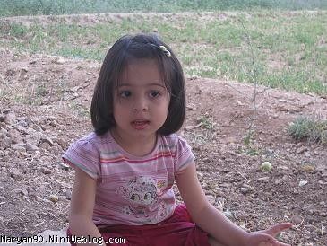 دیانا در حال آش خوردن