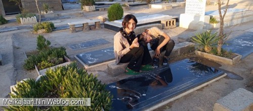 تابستان ۱۴۰۴
بر سر مزار پدر بزرگم