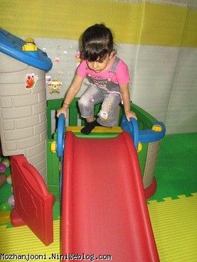 موژان جون در شهر بازی