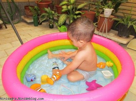 آب بازی