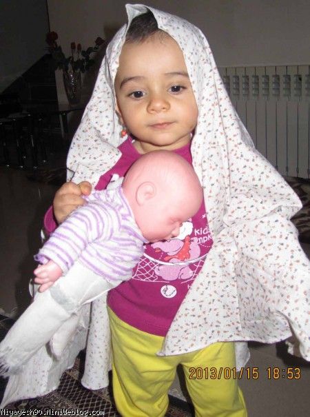 چادرمو سرم میکنم برم دی در