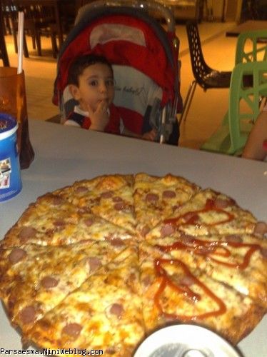 پارسا و پیتزا شورما
