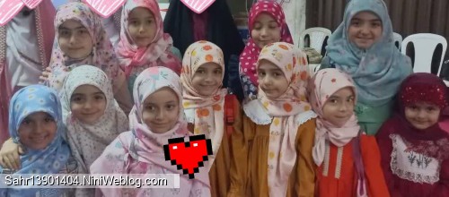 با دوستاوهم‌گروهی‌های قشنگش🎀