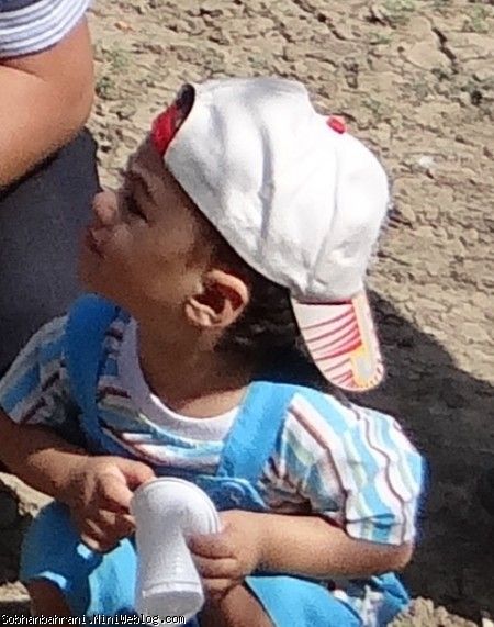 کلاه پوشیدن سبحان